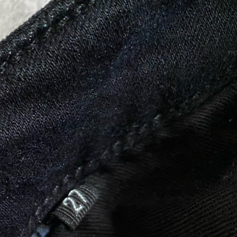 GUESS jeans 👖 - Picture 4 of 5